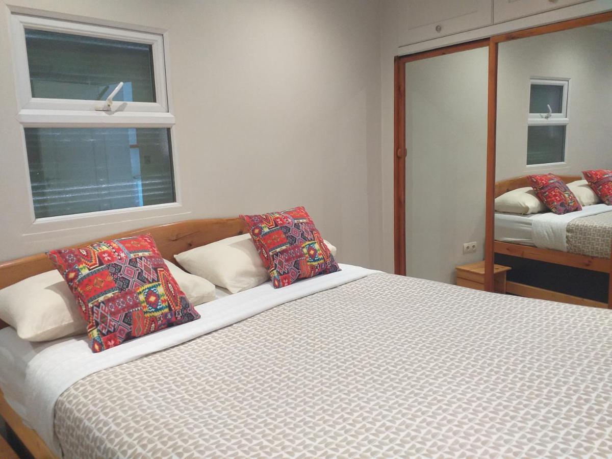 Malaga Ensuites City Centre المظهر الخارجي الصورة